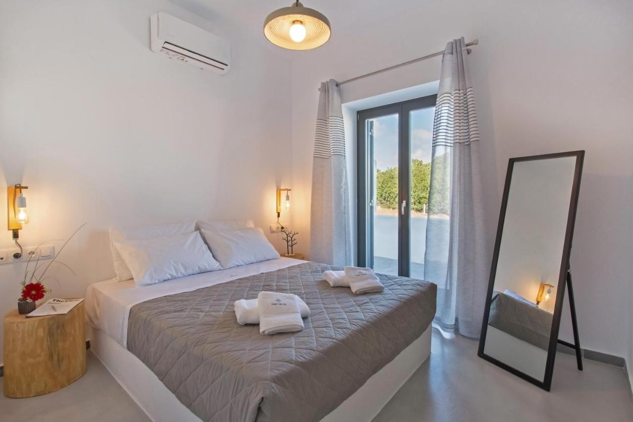 Vastblue Of Paros Aparthotel Ambelas Eksteriør bilde